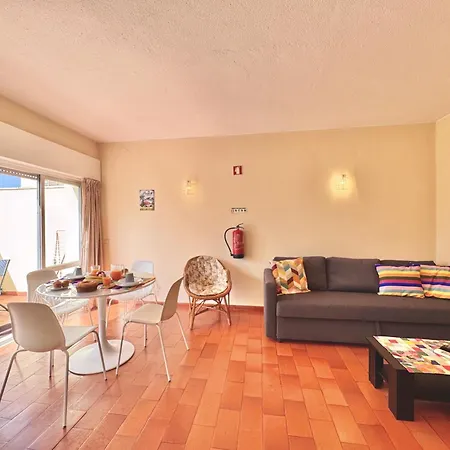 10 By Homing Apartamento
